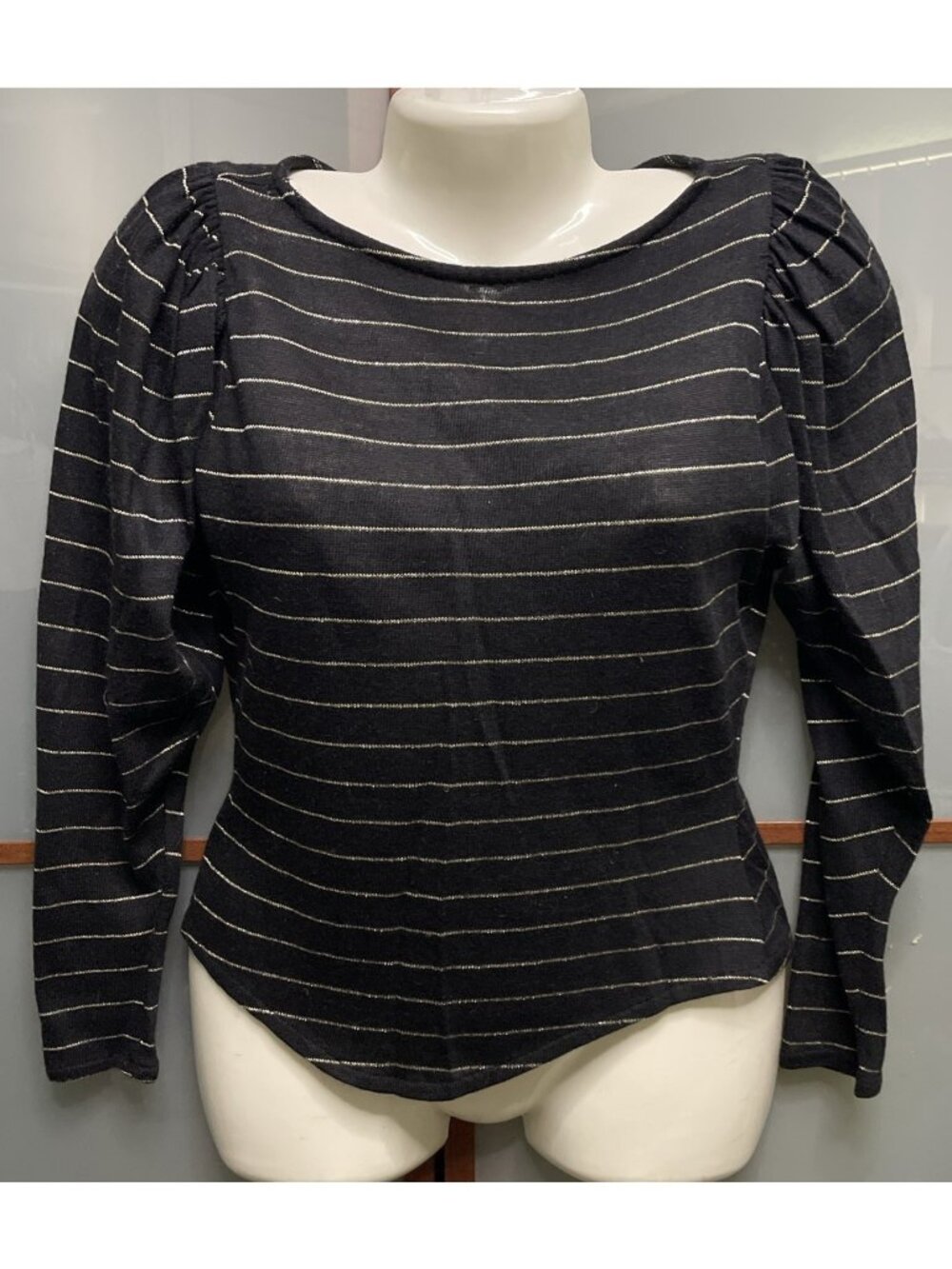Vintage 70s 80s Womens Black Gold Striped Puff Longsleeve Sweater Top Blouse